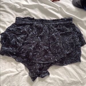 Zara floral ruffle shorts size small